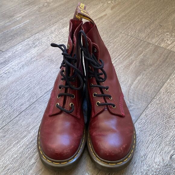 Cherry Red Dr. Martens Lace-up Combat Boots Size 38 EUR Women’s 7 Men’s 5 - Picture 3 of 8